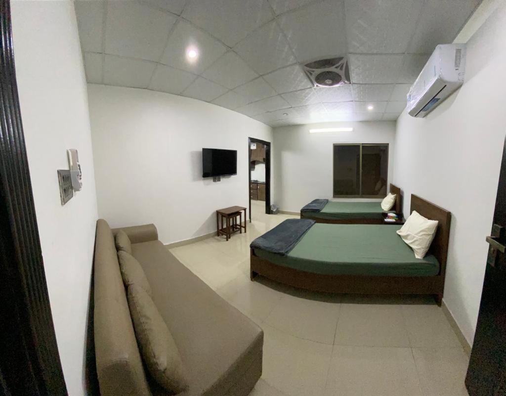 • Faizi Furnished Apartments Faisalabad Luaran gambar