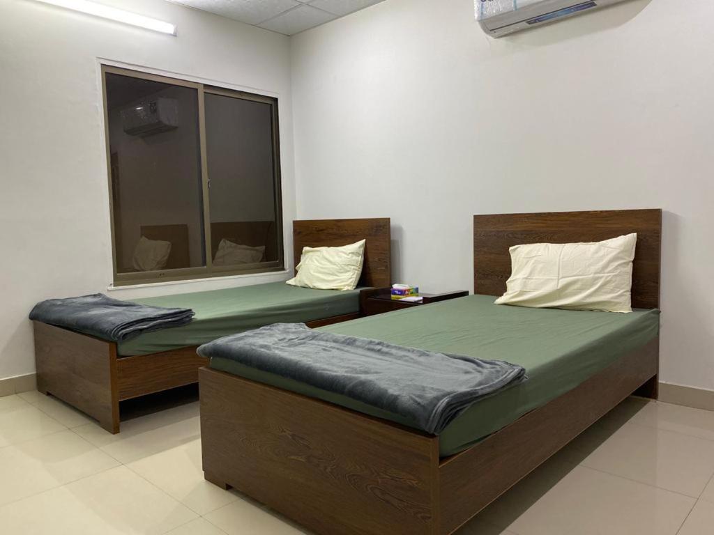 • Faizi Furnished Apartments Faisalabad Luaran gambar