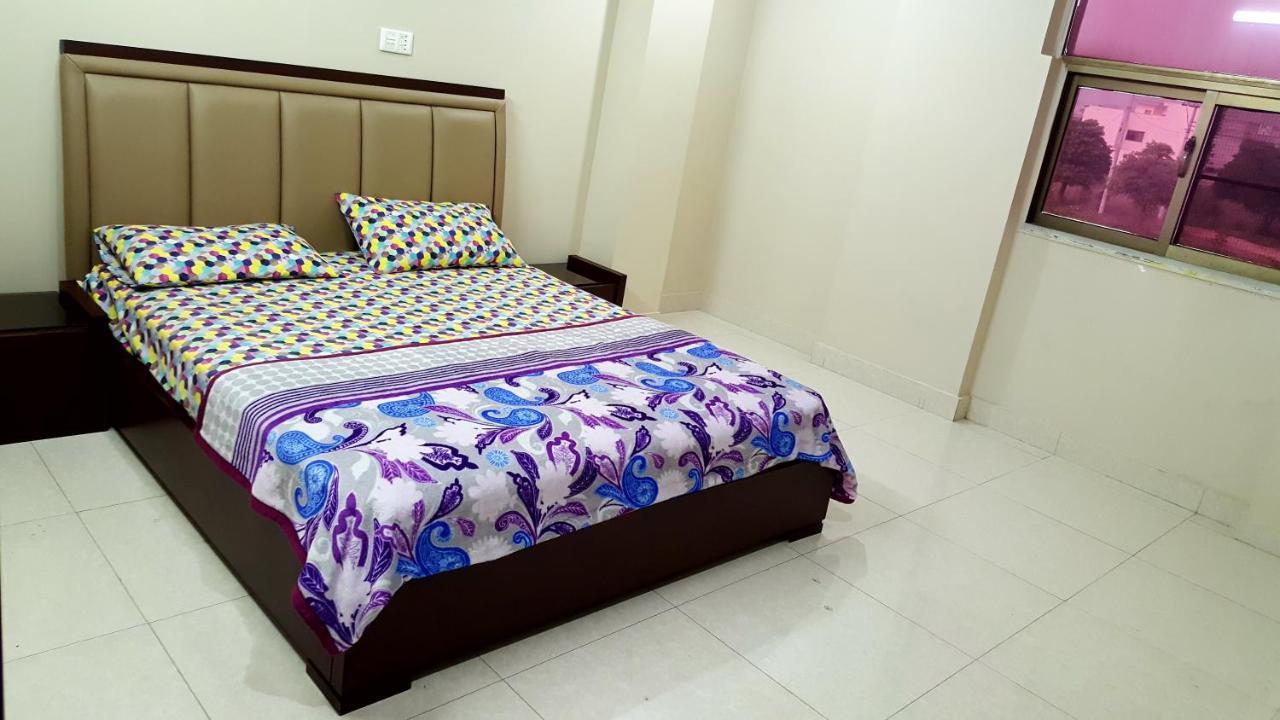 • Faizi Furnished Apartments Faisalabad Luaran gambar